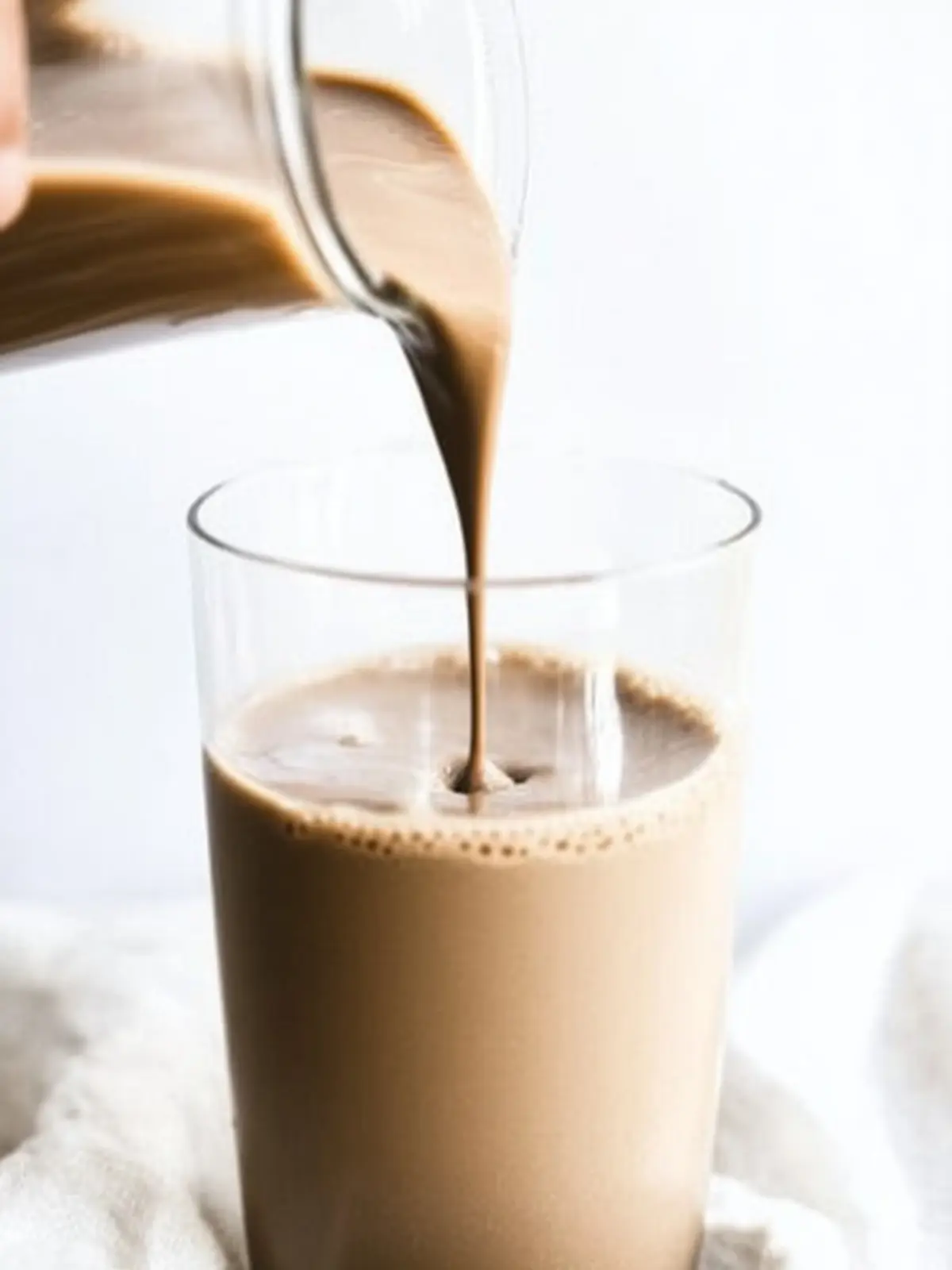 Deliciously Creamy Chocolate Hazelnut Milk You'll Love 4 Chocolate Hazelnut Milk