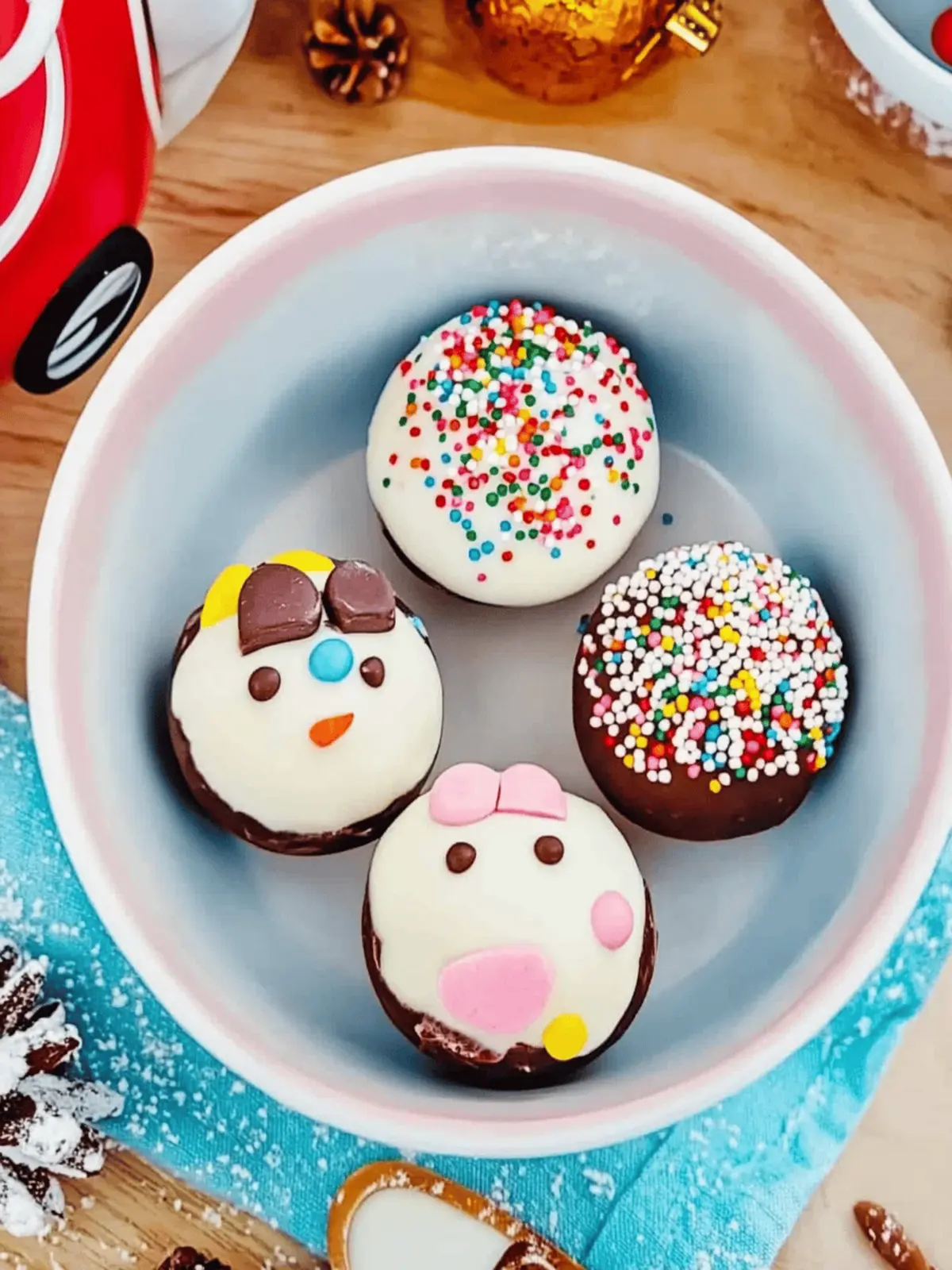 Delightful Christmas Hot Chocolate Bombs for Festive Cheer 4 Christmas Hot Chocolate Bombs
